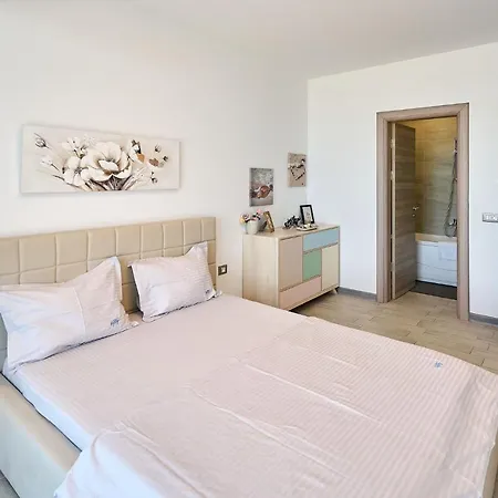 Paradise Sea View 2bd N Pools Daire Navodari
