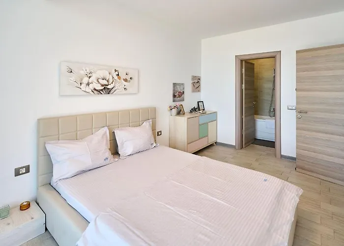 Paradise Sea View 2bd N Pools Daire Navodari