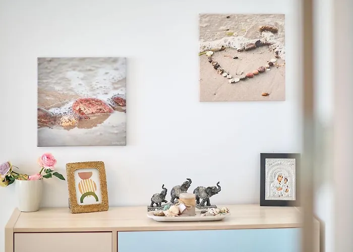 Paradise Sea View 2bd N Pools