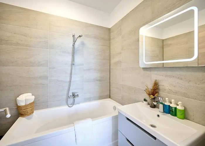 Paradise Sea View 2bd N Pools Daire Navodari