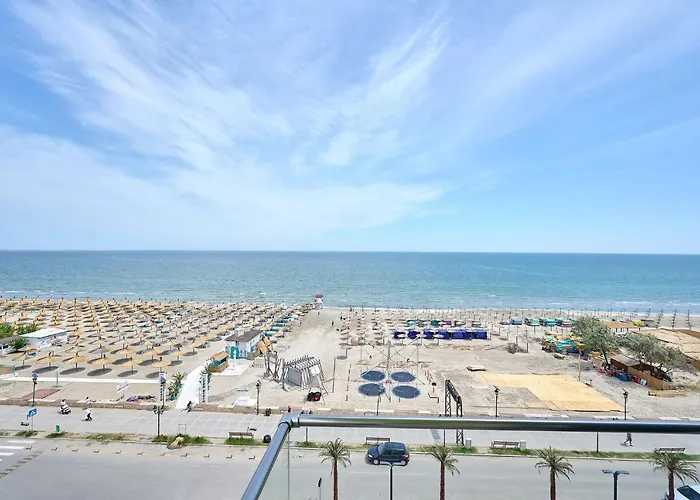 Paradise Sea View 2bd N Pools